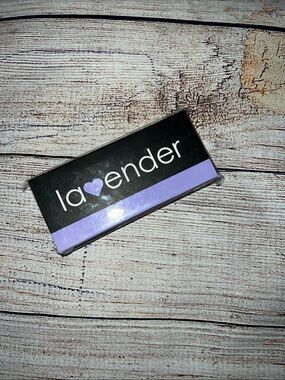 1 set of Lavender Lashes